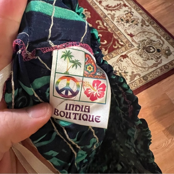 Multi Colored Ruffle skirt - Picture 3 of 4